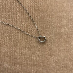 Dainty white gold necklace with diamonds